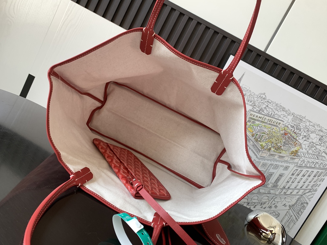 Saint Louis PM Tote Bag In Red